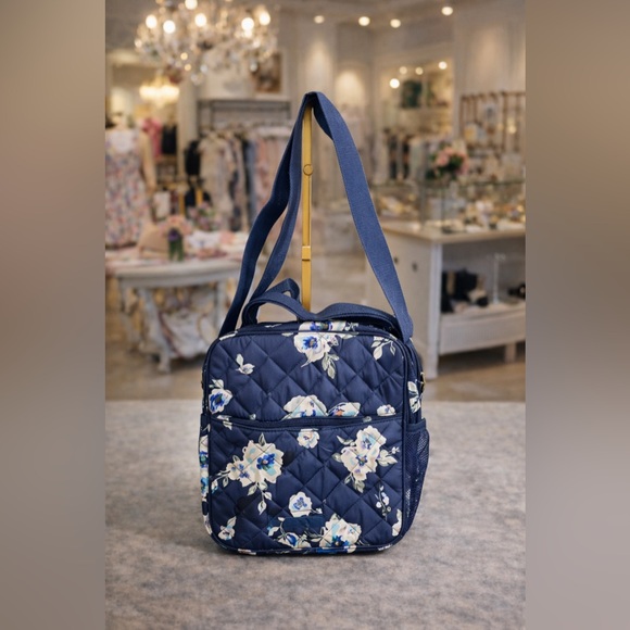 Vera Bradley Navy Floral Quilted lunch bag or Diaper Bag - Picture 3 of 7